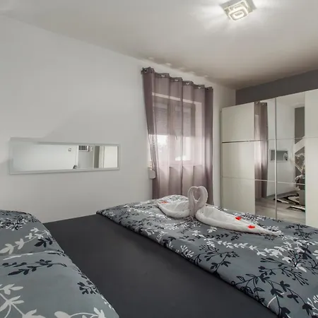 50 Shades Of Grey Apartment *